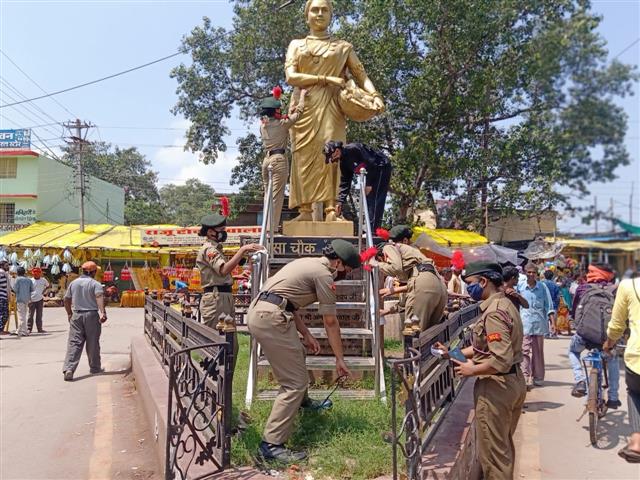 Statue Cleaning